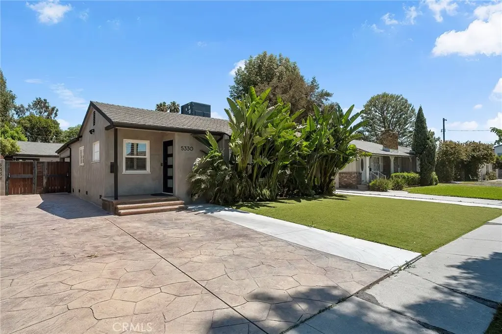 5330 Natick, Sherman Oaks, CA — listing photo 1