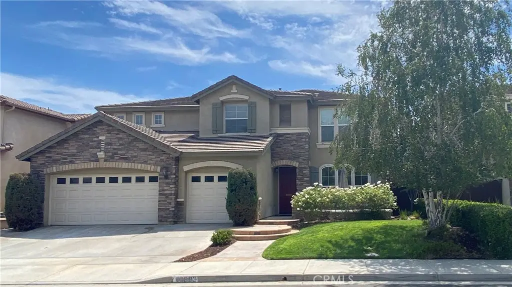 Single Family Residence for rent at 43883 Calle Cala Sandor, Temecula, CA featuring 6 beds and 5 baths