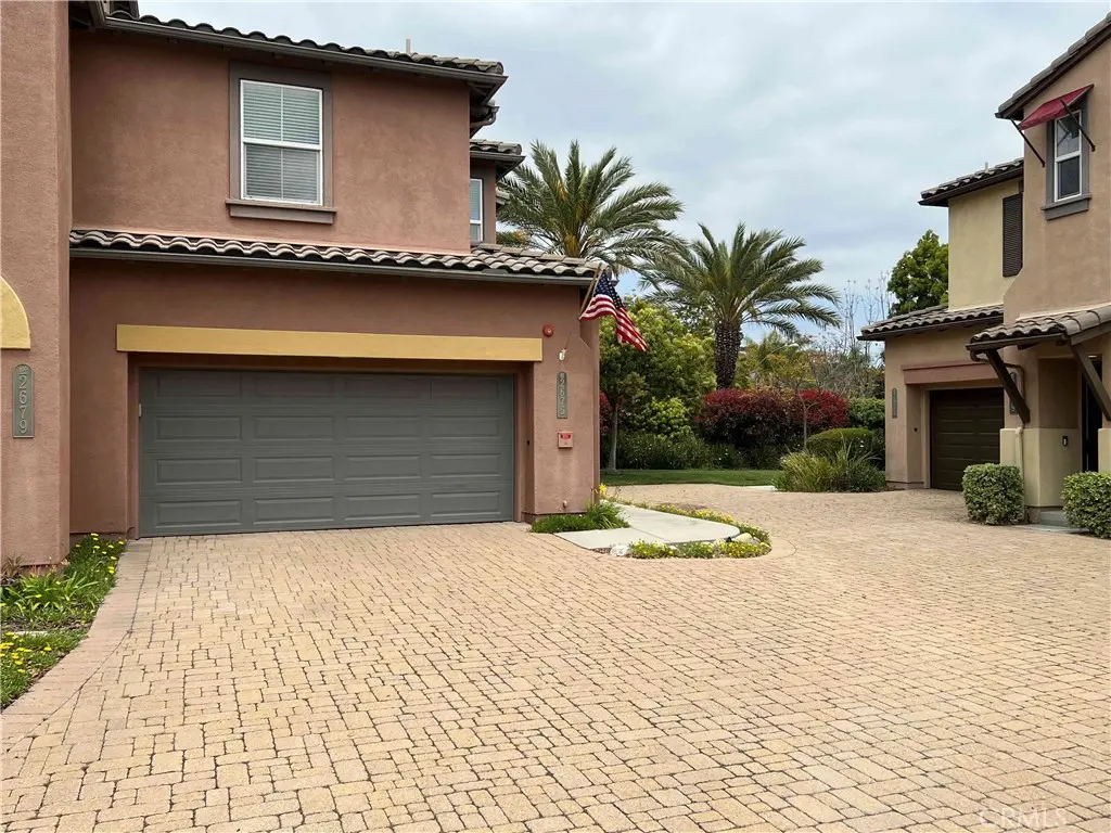 Condominium for rent at 2675 Matera Lane, San Diego, CA featuring 3 beds and 3 baths
