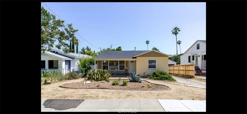 Duplex for sale at 1498 E Topeka, Pasadena, CA