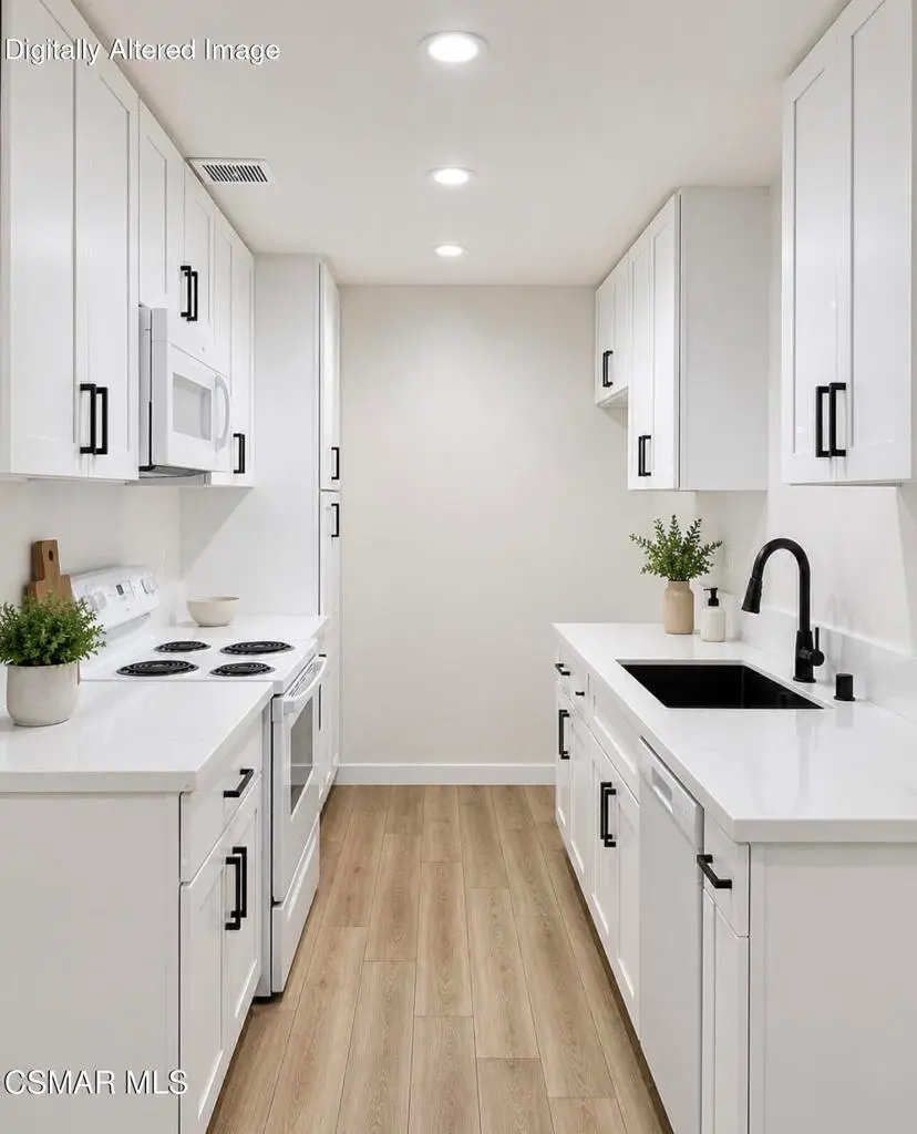 5400 Newcastle Avenue 68, Encino, CA — listing photo 1