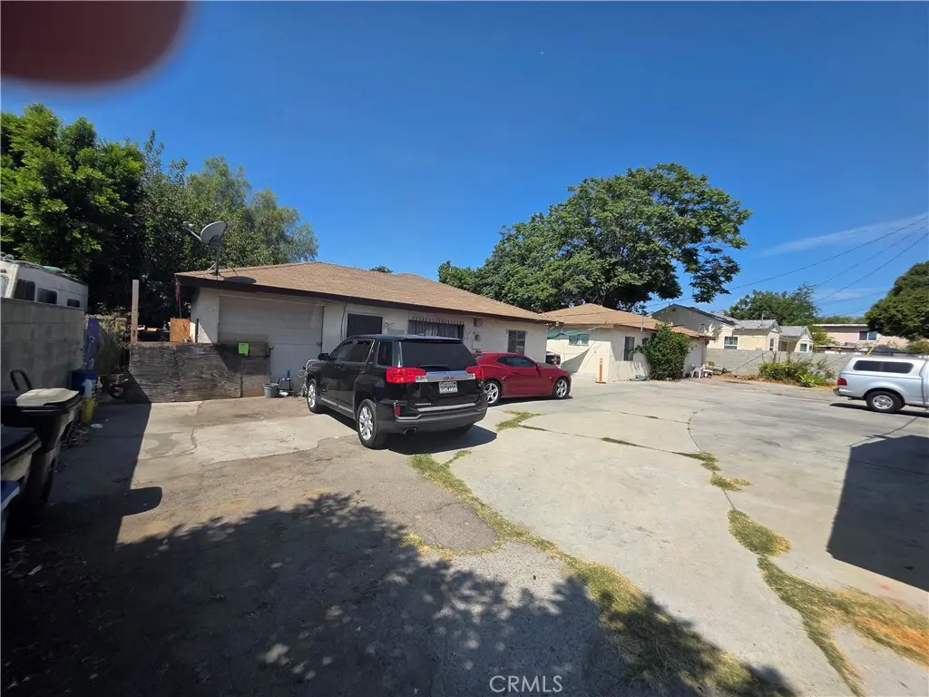 Duplex for sale at 10471 El Dorado, Los Angeles, CA