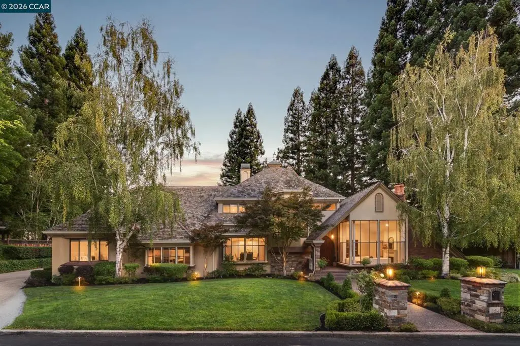 Single Family Residence for sale at 134 Pepperwood Ct, Danville, CA featuring 5 beds and 5 baths