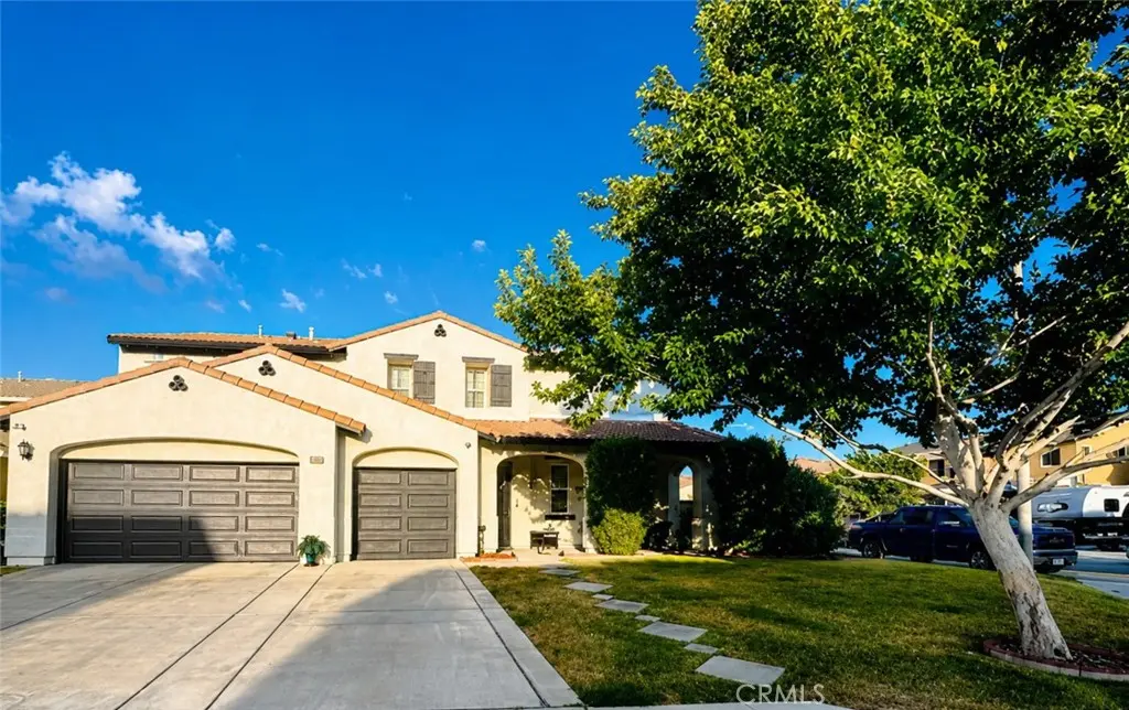 44054 Bayberry, Lancaster, CA — listing photo 1