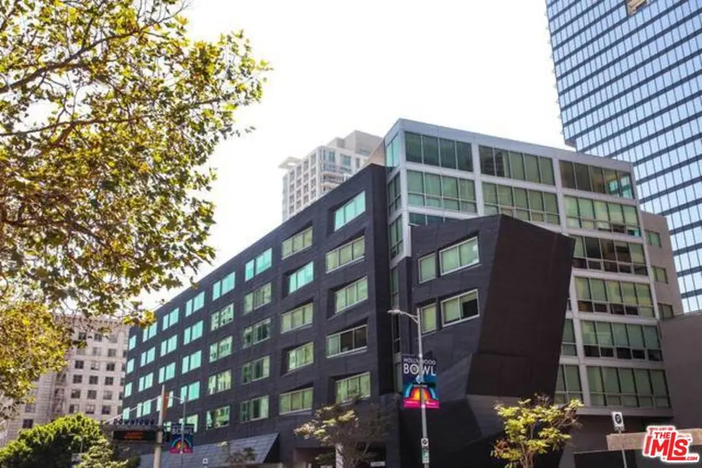 Condominium for rent at 901 S FLOWER Street 306, Los Angeles, CA featuring 1 bed and 1 bath