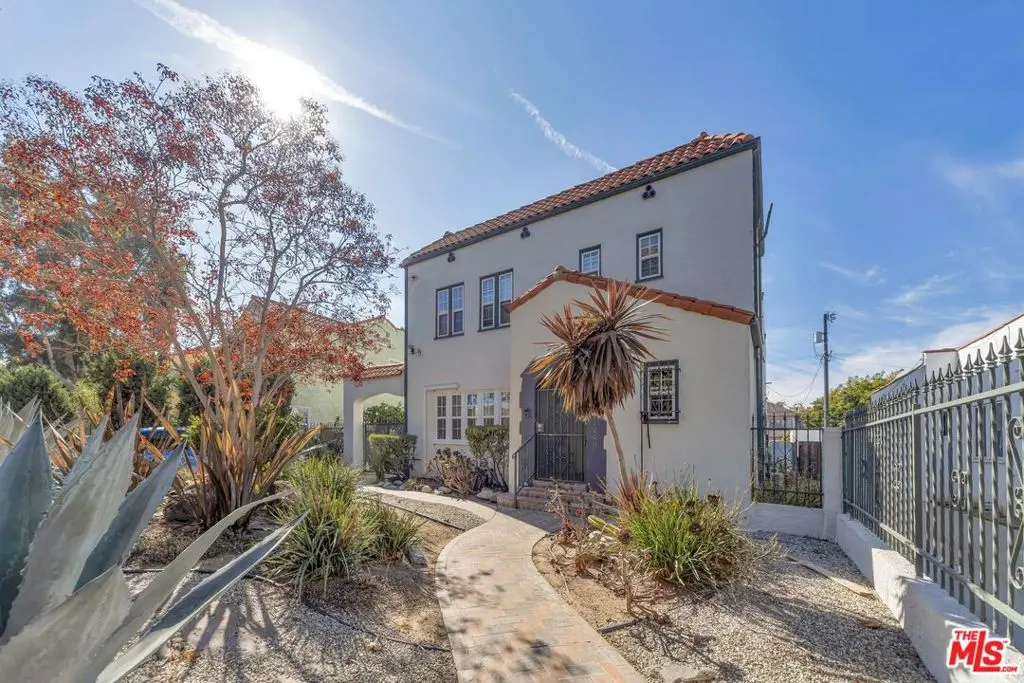 Residential Lease for rent at 1249 S Tremaine Avenue, Los Angeles, Los Angeles County, CA featuring 3 beds and 2 baths