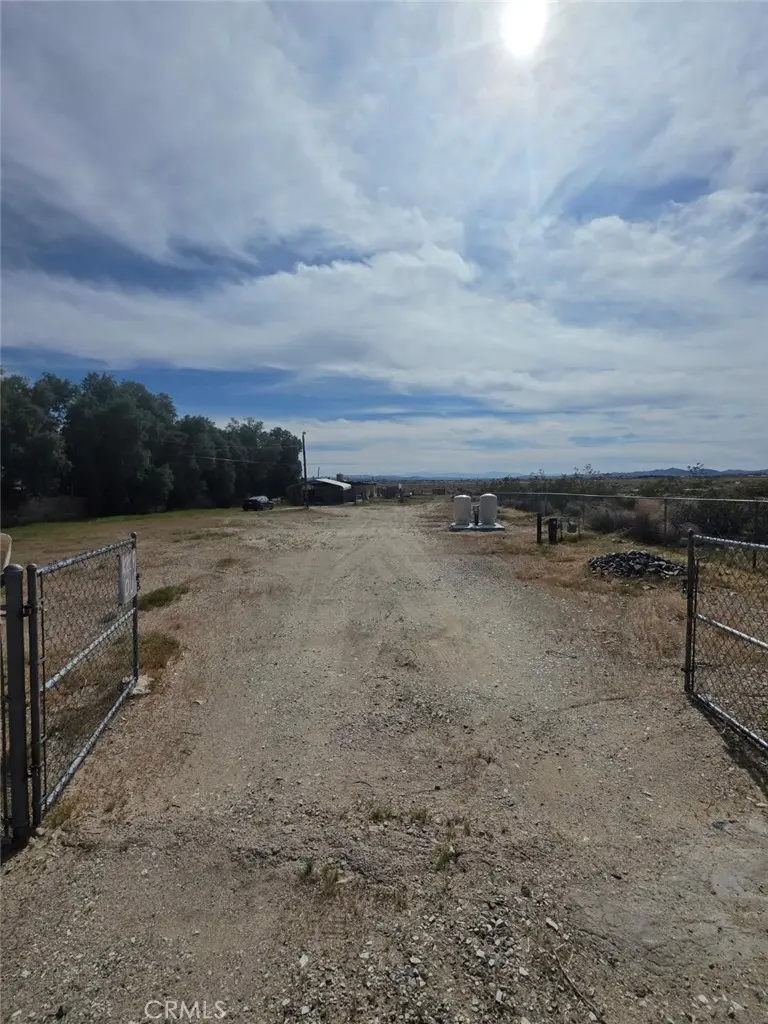 25845 US Highway 58, Barstow, CA — listing photo 1