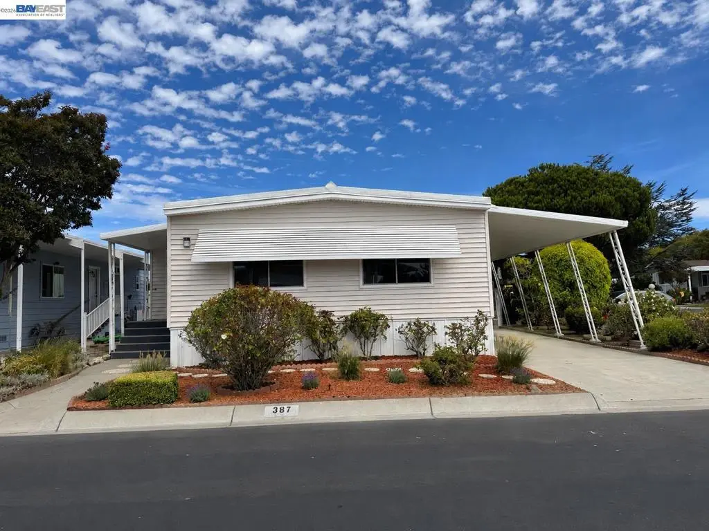 Manufactured In Park for sale at 387 Santa Paula, San Leandro, CA featuring 2 beds and 2 baths