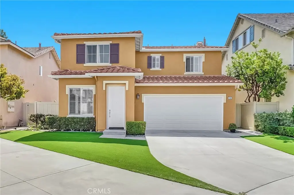 Residential Lease for rent at 76 Millbrook, Irvine, Orange County, CA featuring 3 beds and 3 baths