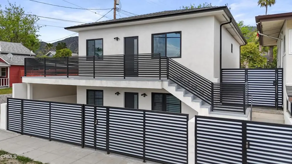 112 N Kenneth Road 201, Burbank, CA — listing photo 1
