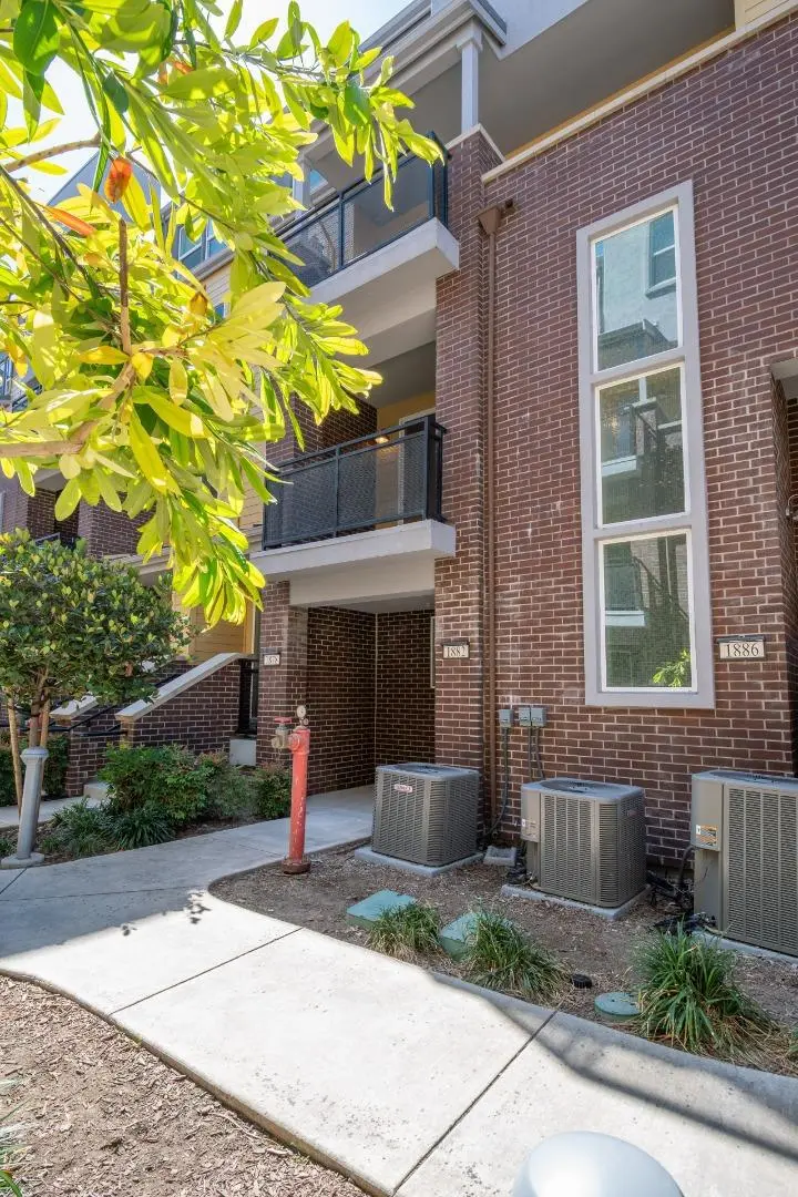 Residential Lease for rent at , San Jose, CA featuring 3 beds and 2 baths