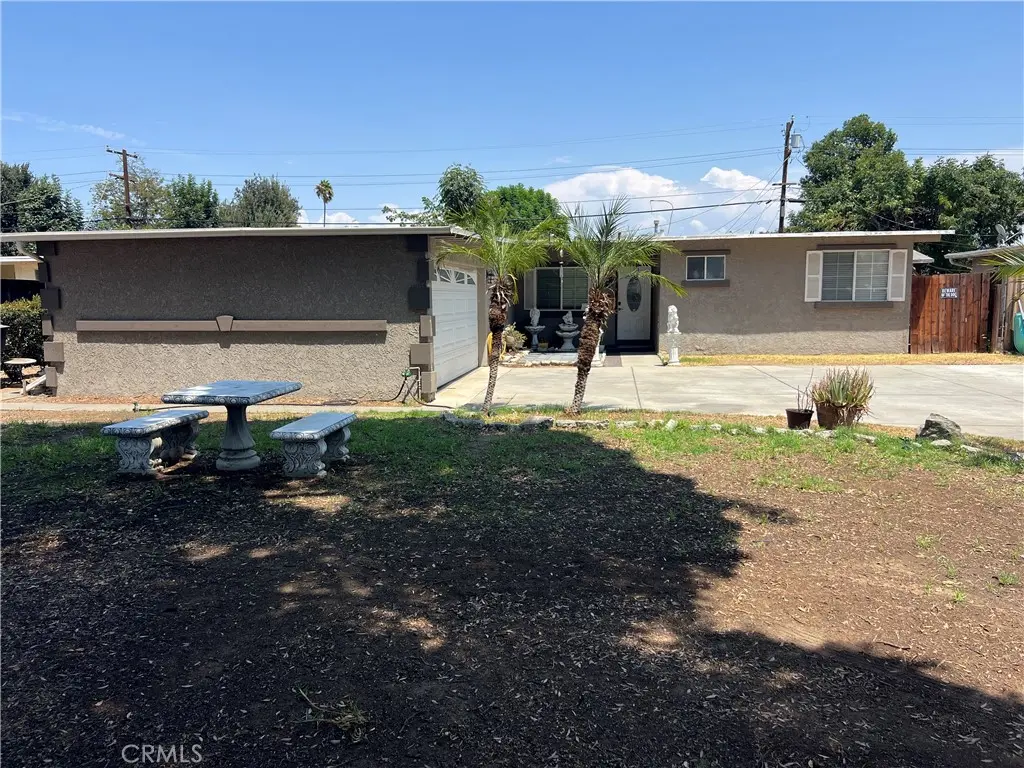 Single Family Residence for sale at 4267 Canterbury, Riverside, CA featuring 4 beds and 2 baths