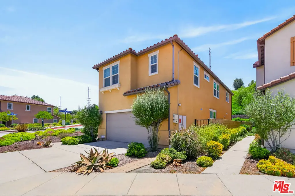 19860 Via Ott, Santa Clarita, CA — listing photo 1