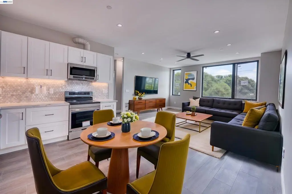 Residential Lease for rent at 4202 Telegraph Ave, Oakland, CA featuring 2 beds and 1 bath