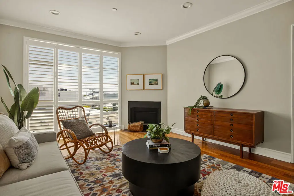 Condominium for sale at 837 N Hudson Avenue 402, Los Angeles, CA featuring 2 beds and 2 baths