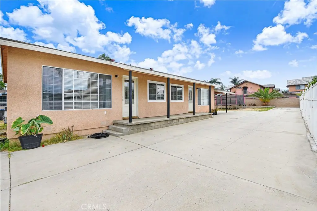 Single Family Residence for sale at 26316 Investors Pl, Hemet, CA featuring 3 beds and 2 baths