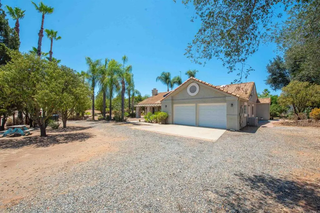 15950 Mactan Ln, Valley Center, CA — listing photo 1