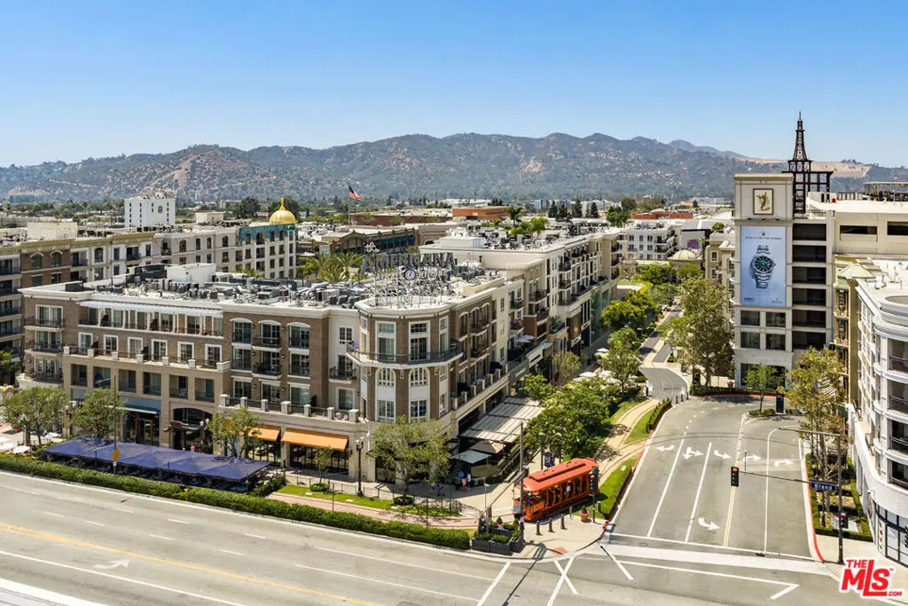 558 Caruso Avenue, Glendale, CA — listing photo 1