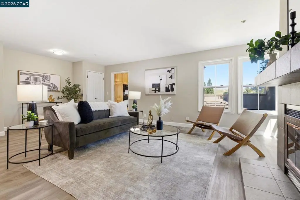 Condominium for sale at 3279 Mt Diablo Ct 31, Lafayette, CA featuring 3 beds and 2 baths