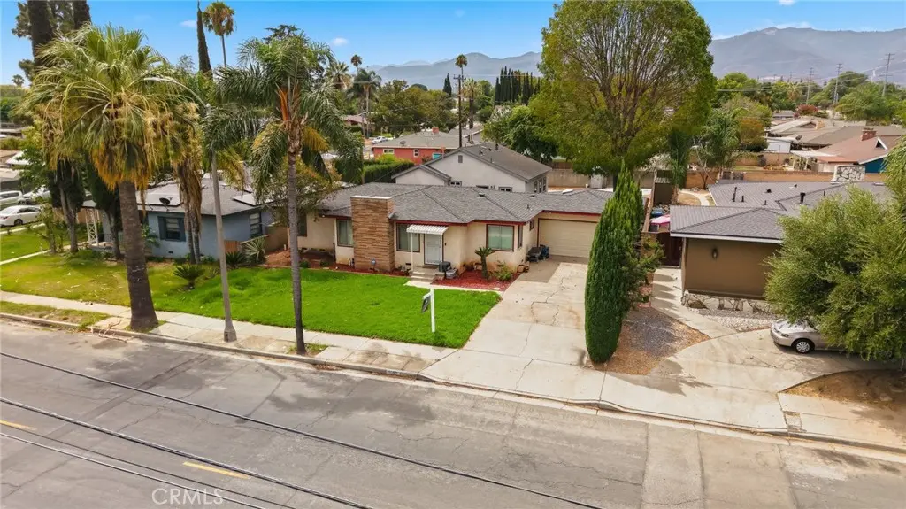 Single Family Residence for sale at 1050 W Olive Street, Corona, CA featuring 6 beds and 4 baths
