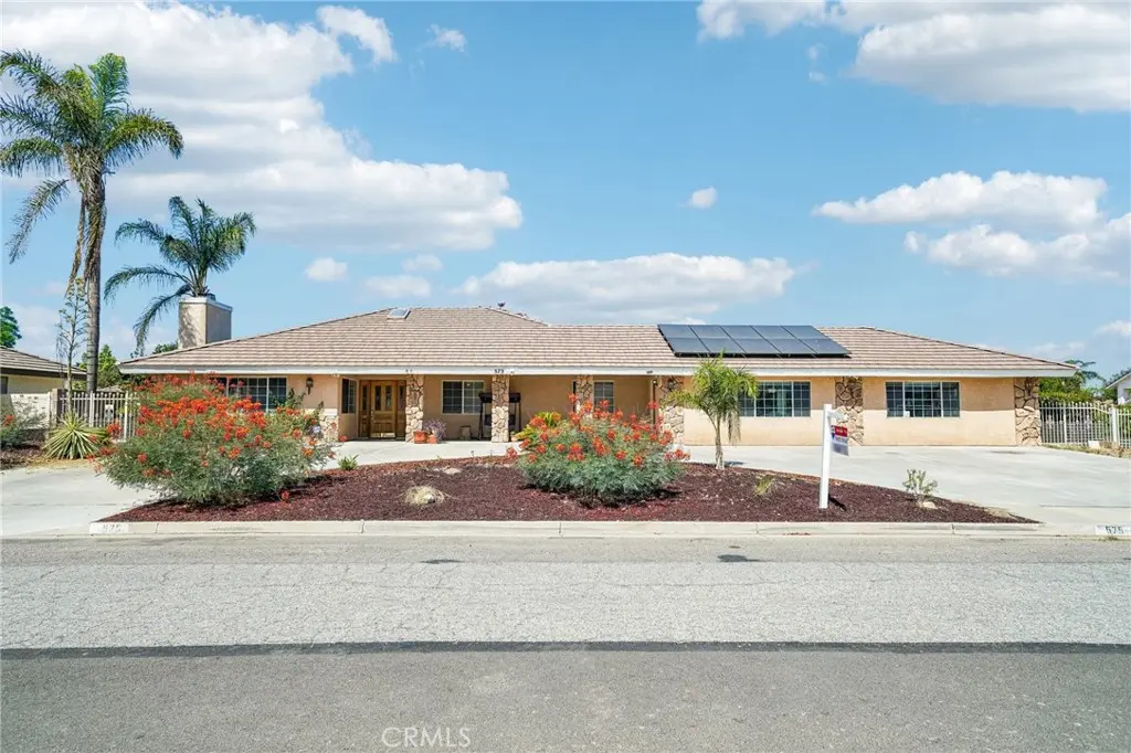 575 lauresa, Hemet, CA — listing photo 1