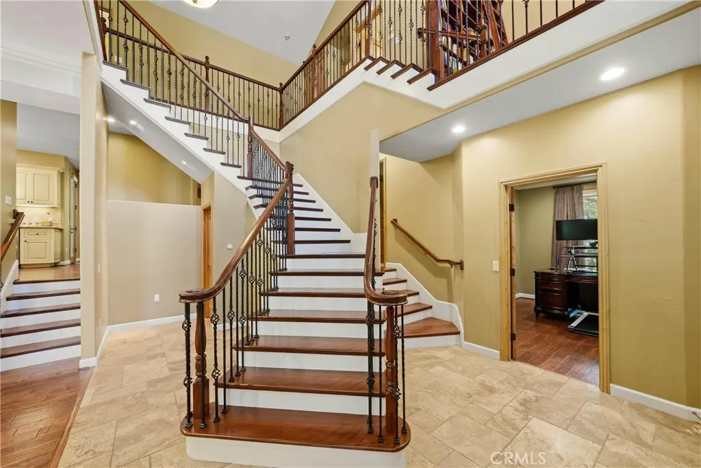 30151 Skyline, Running Springs, CA — listing photo 1