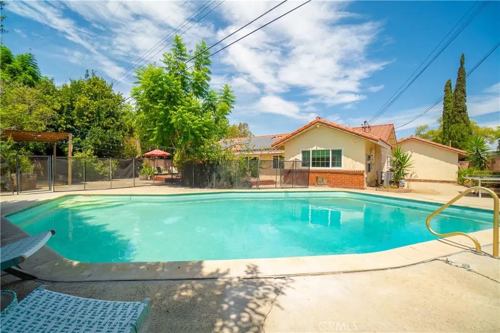 Single Family Residence for sale at 702 E Cumberland, Orange, CA featuring 3 beds and 3 baths