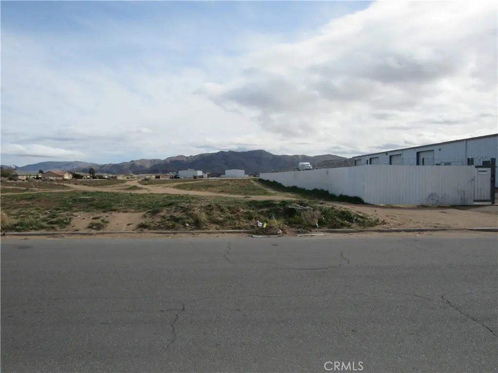 0 Pioneer, Apple Valley, CA — listing photo 1
