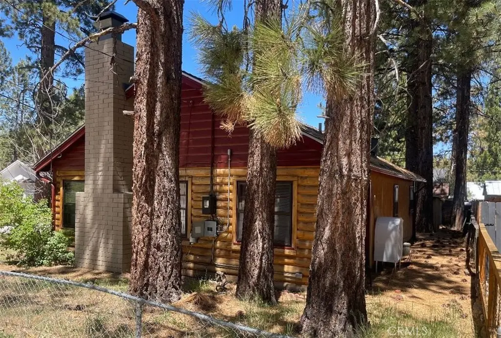 Cabin for sale at 723 Fir, Big Bear Lake, CA featuring 2 beds and 1 bath