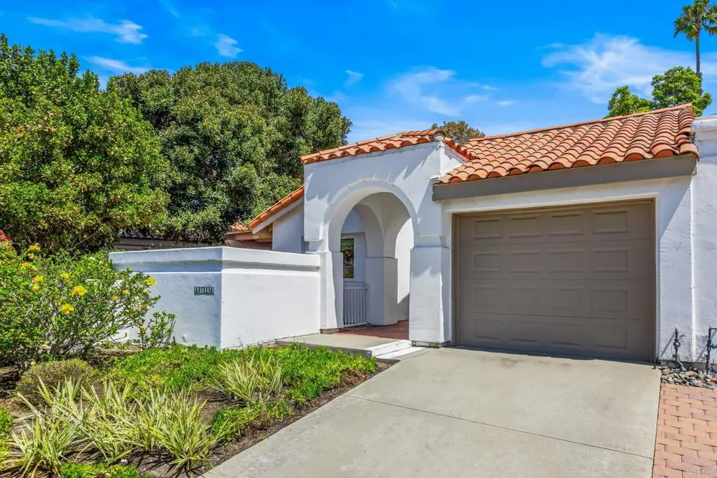 4714 Majorca Way, Oceanside, CA — listing photo 1