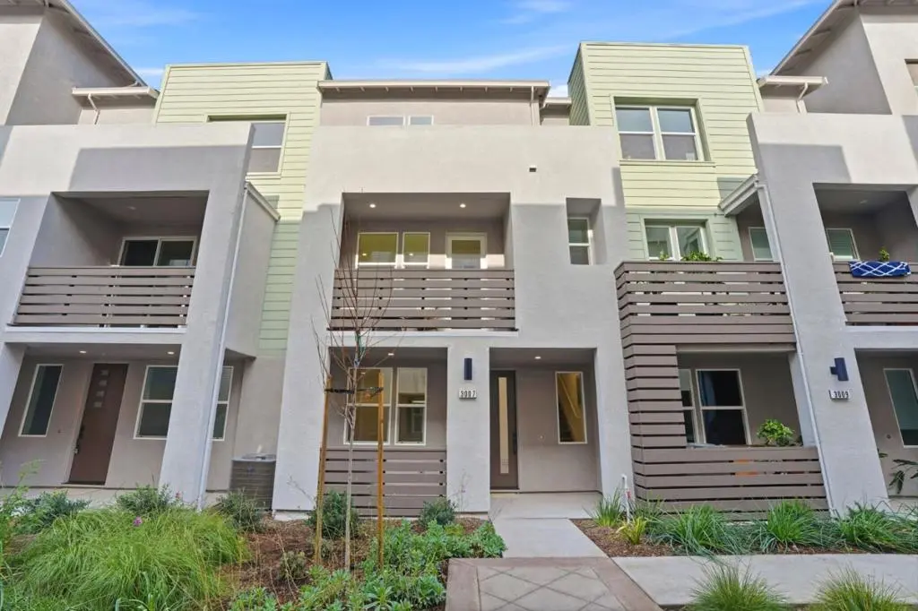 Townhouse for sale at 5011 Seashell Terrace, San Ramon, CA featuring 3 beds and 4 baths
