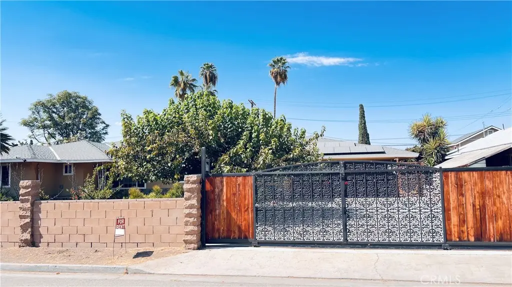 208 W 2nd Street B, Buttonwillow, CA — listing photo 1