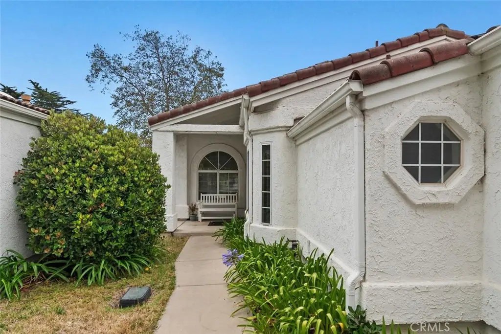 Single Family Residence for sale at 2117 Bermuda Dunes, Oxnard, CA featuring 2 beds and 2 baths