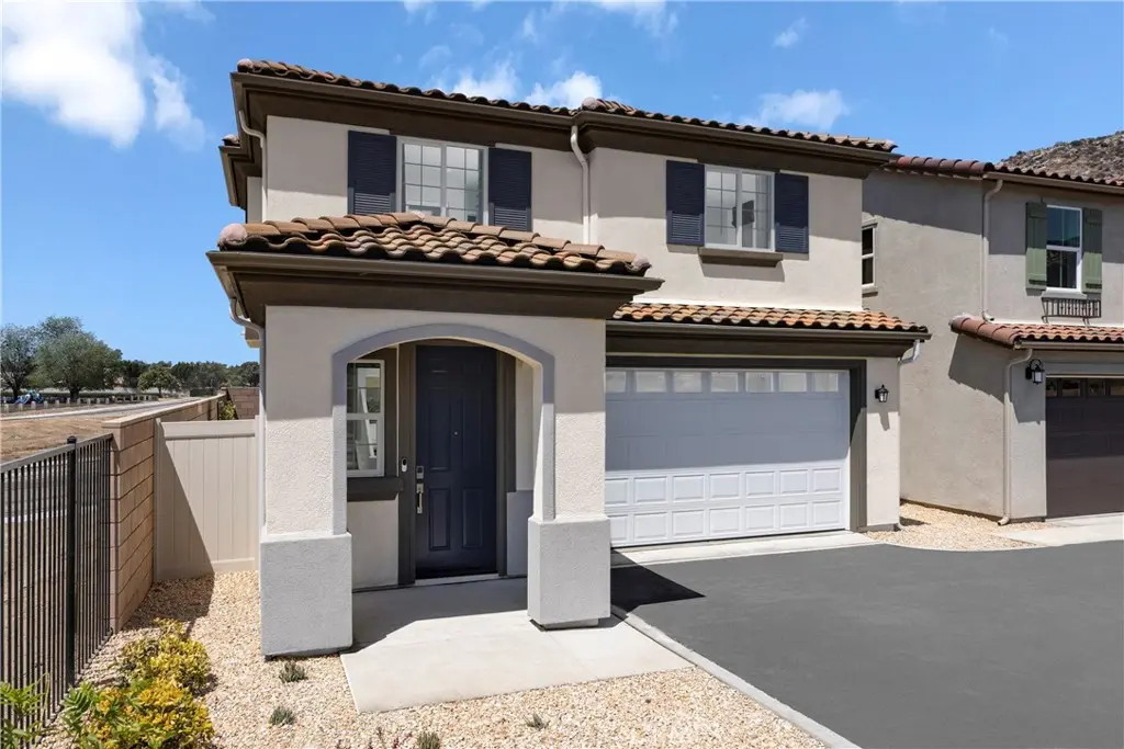 11853 Arborist Way, Fontana, CA — listing photo 1