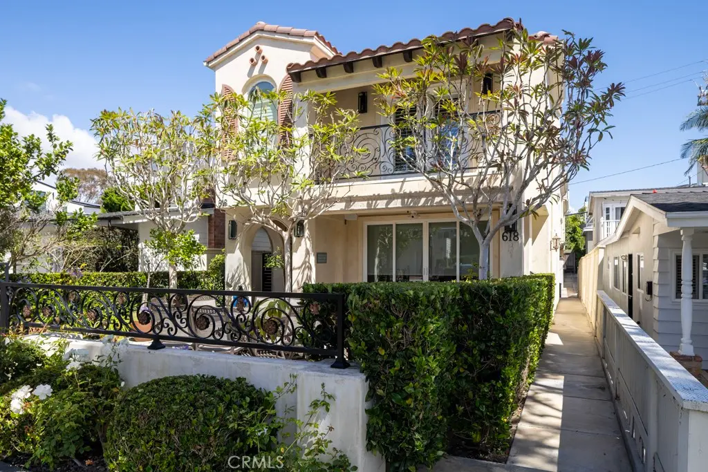 618 Iris B, Corona Del Mar, CA — listing photo 1