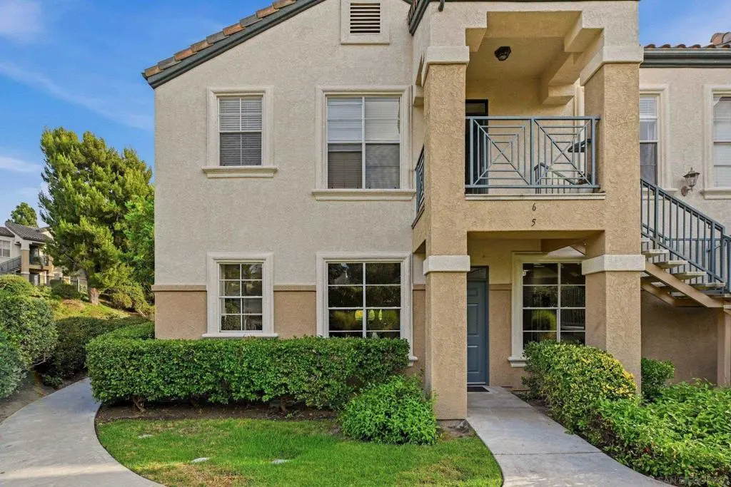 Condominium for sale at 3504 Caminito El Rincon 5, San Diego, CA featuring 2 beds and 2 baths