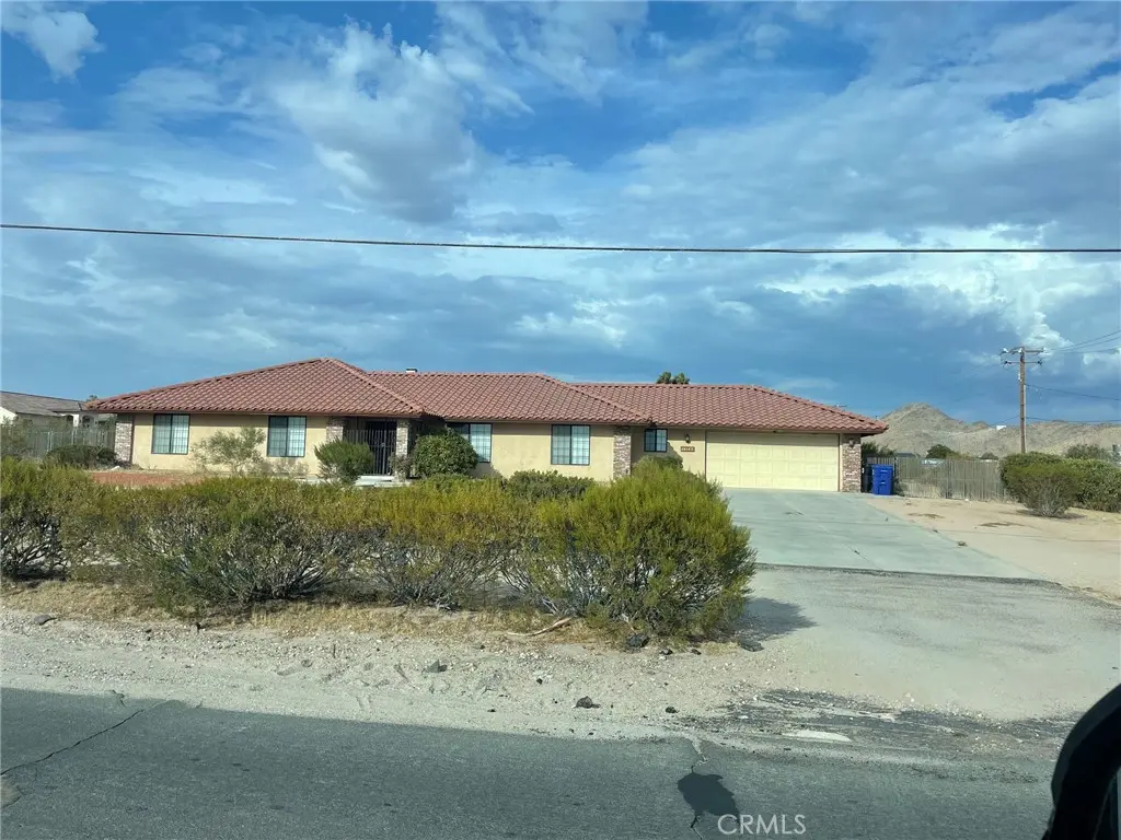 16145 Tao, Apple Valley, CA — listing photo 1