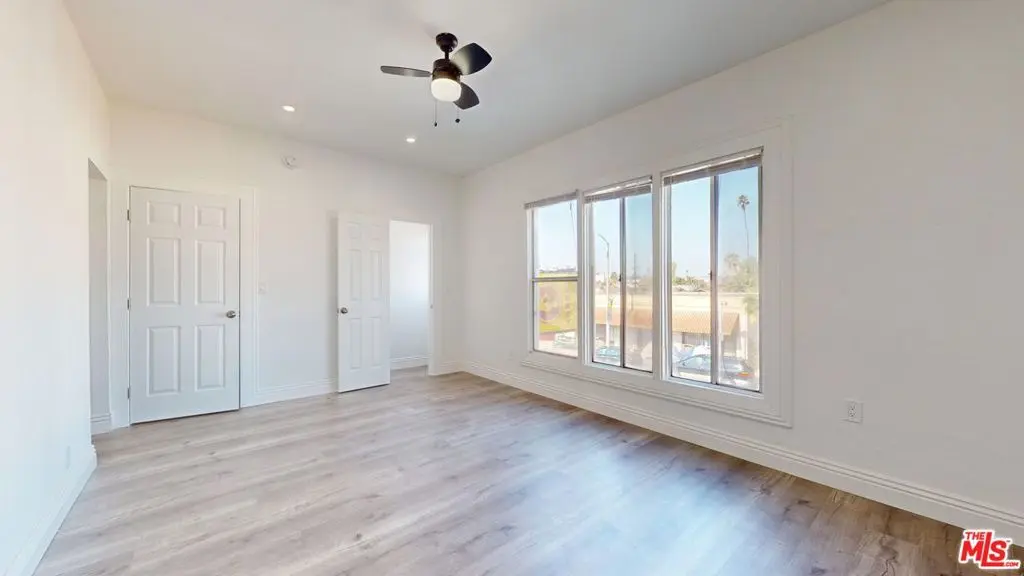 Condominium for rent at 2318 1/2 W Jefferson Boulevard A, Los Angeles, CA featuring 1 bed and 1 bath