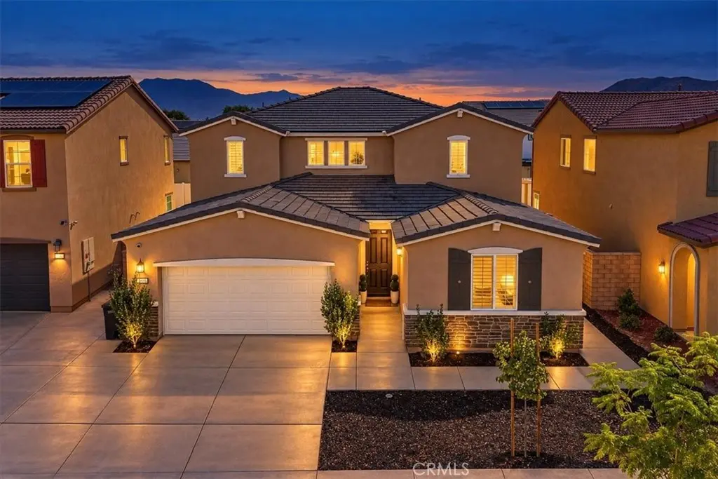 1808 Tapaderos, Hemet, CA — listing photo 1