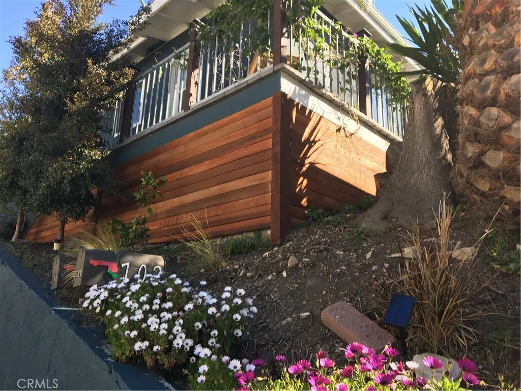 704 W 30th Street, San Pedro, CA — listing photo 1