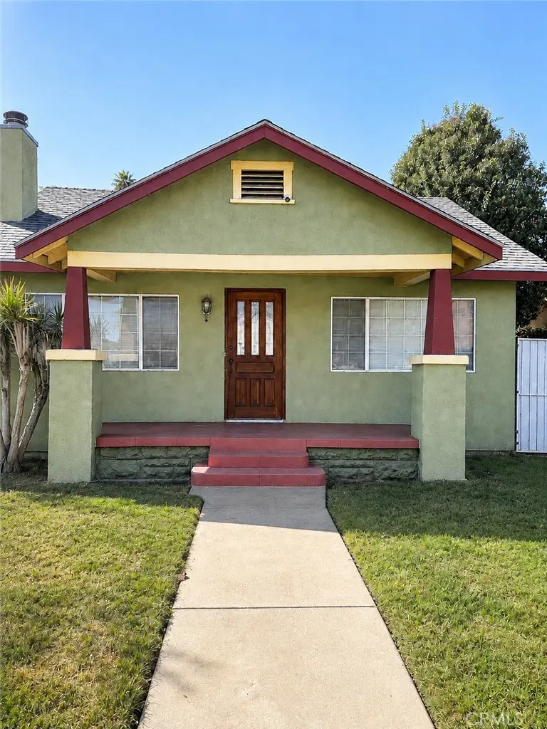Residential Lease for rent at 3817 Arlington Avenue, Los Angeles, Los Angeles County, CA featuring 3 beds and 3 baths