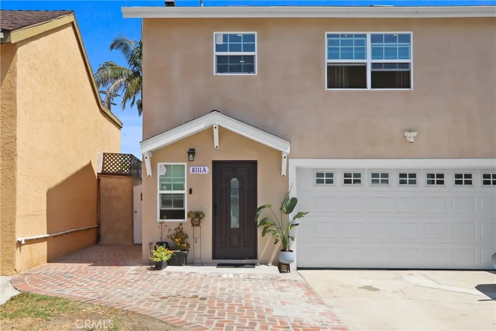 Residential Lease for rent at 8111 Allengrove Street A, Downey, Los Angeles County, CA featuring 2 beds and 2 baths