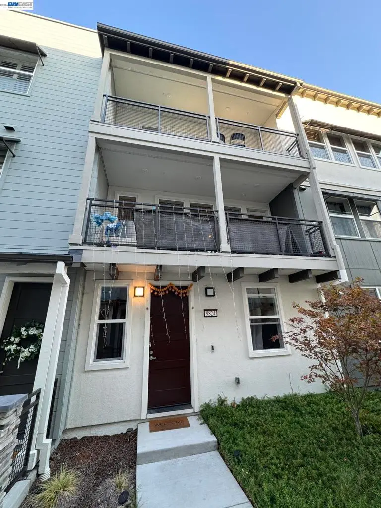 Condominium for sale at 9824 Seawind Way, Newark, CA featuring 3 beds and 3 baths