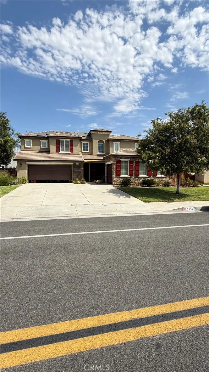 Single Family Residence for sale at 25432 Delphinium Ave, Moreno Valley, CA featuring 5 beds and 3 baths