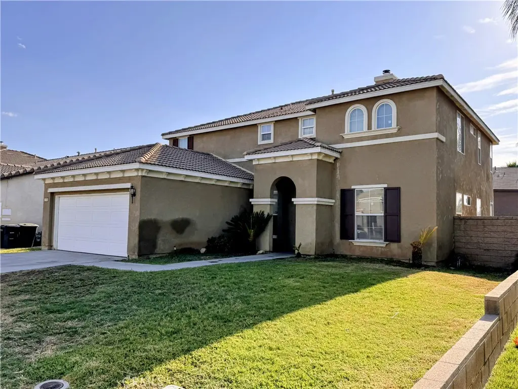 Single Family Residence for rent at 1950 Bankstown Way, Perris, CA featuring 4 beds and 4 baths