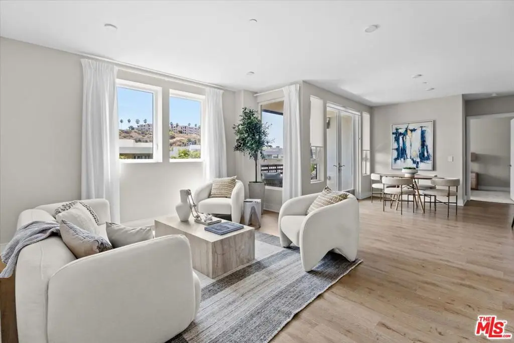 6030 Seabluff Drive 412, Playa Vista, CA — listing photo 1
