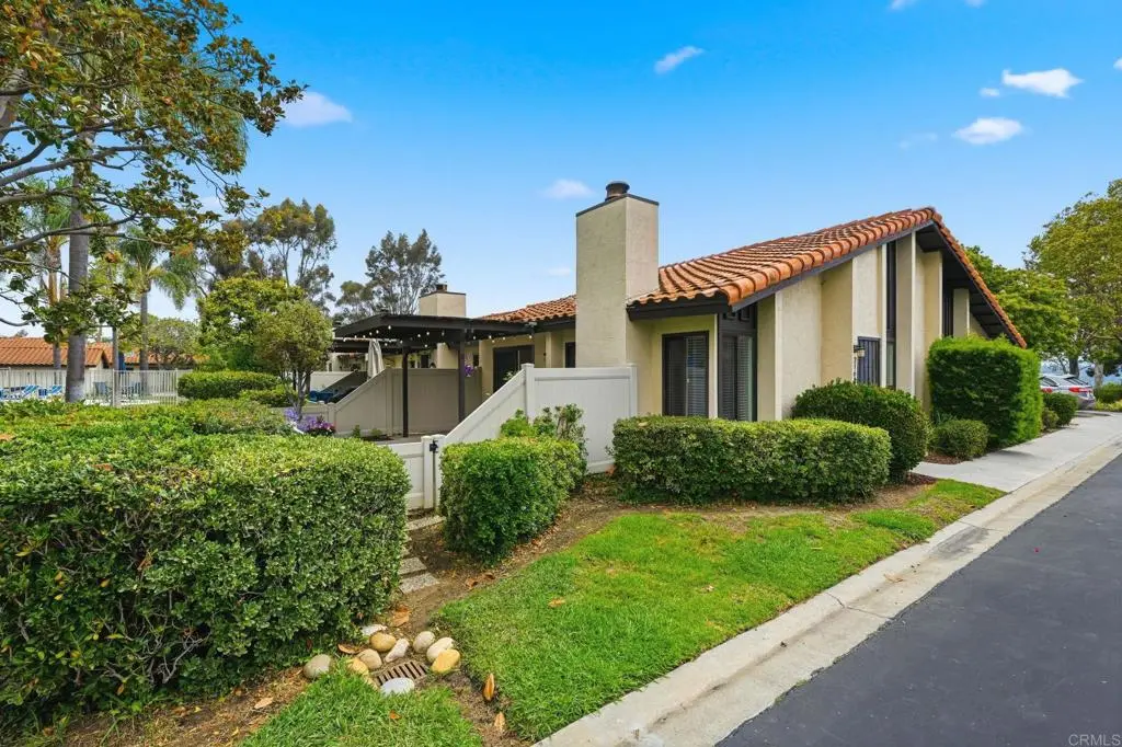 Condominium for sale at 2168 Valleydale Lane, Encinitas, CA featuring 3 beds and 2 baths