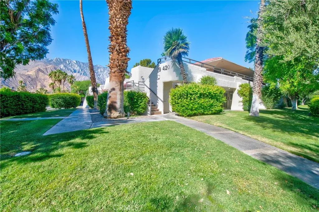 420 N Villa Court 211, Palm Springs, CA — listing photo 1