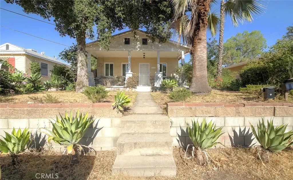 10610 Woodward, Sunland, CA — listing photo 1