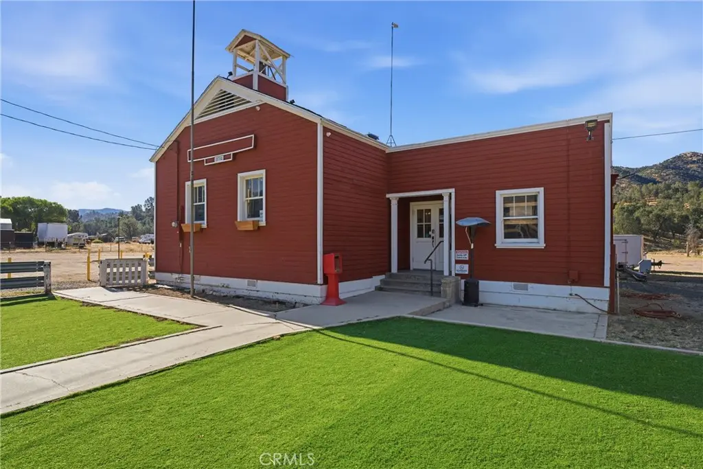 15782 Caliente Creek, Caliente, CA — listing photo 1